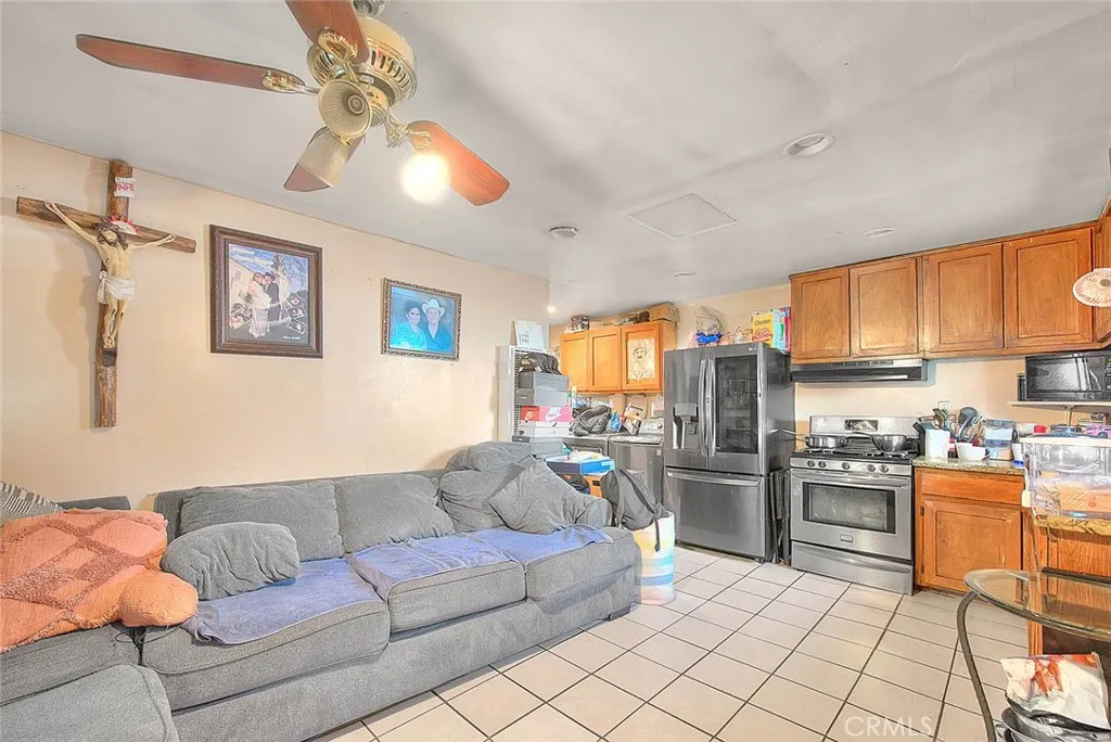 Los Angeles, California 90002, United States, ,Residential,Active,90322