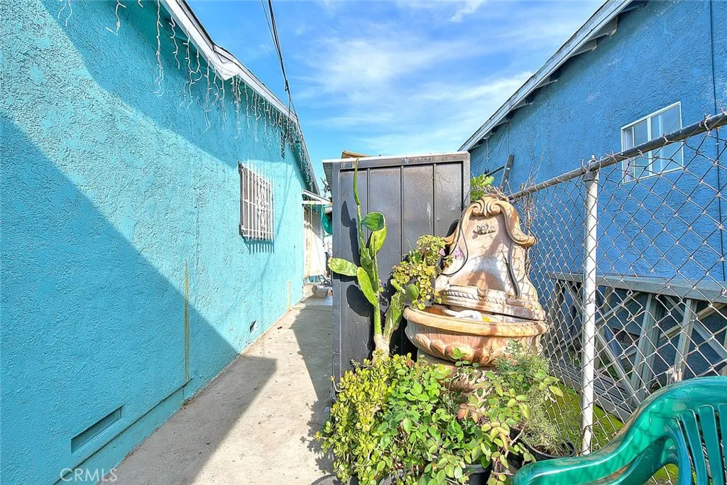 Los Angeles, California 90002, United States, ,Residential,Active,90322