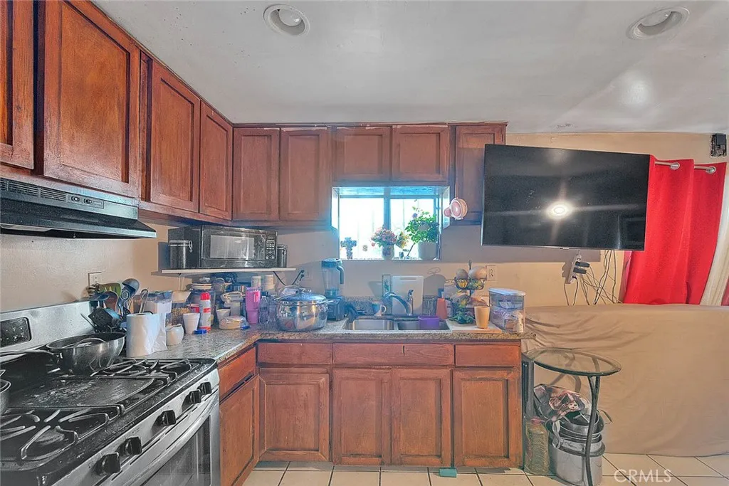 Los Angeles, California 90002, United States, ,Residential,Active,90322