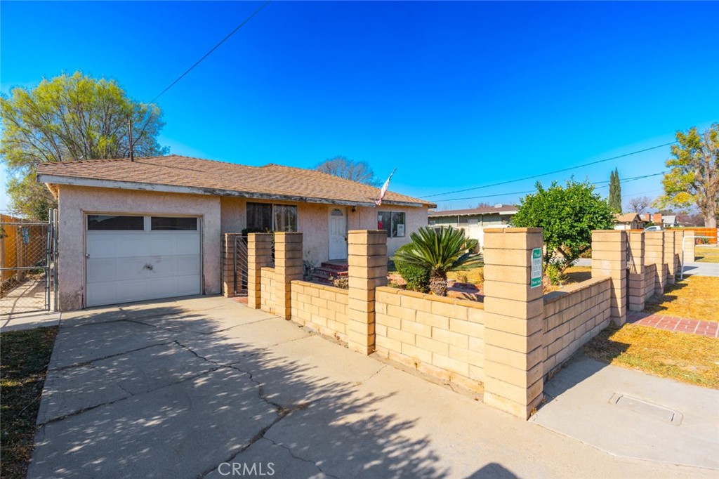 11796 Roswell Avenue