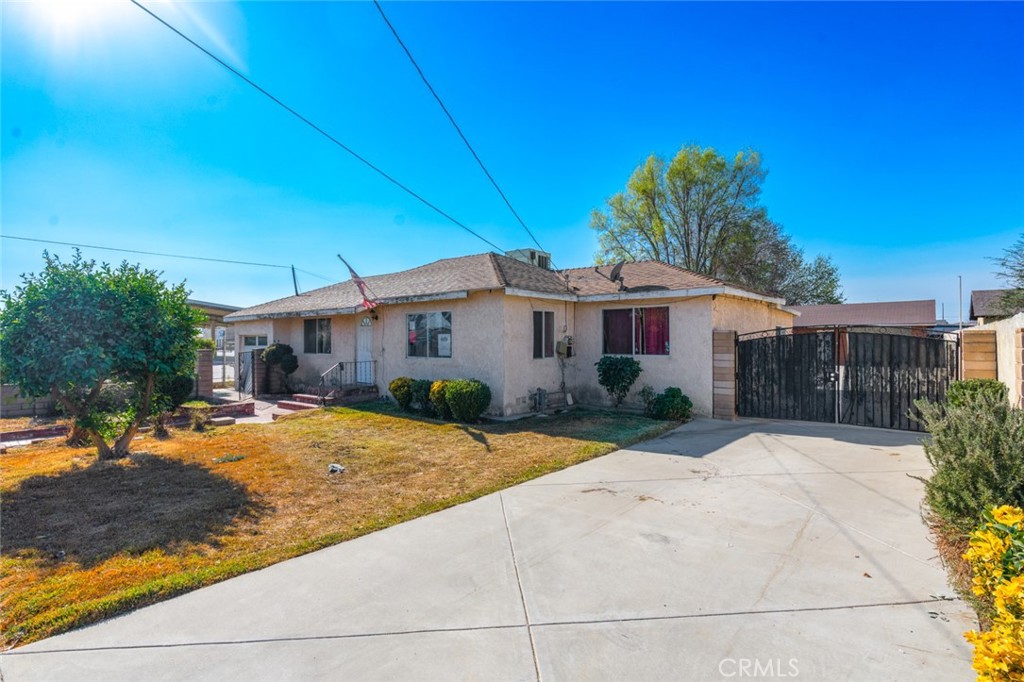 11796 Roswell Avenue