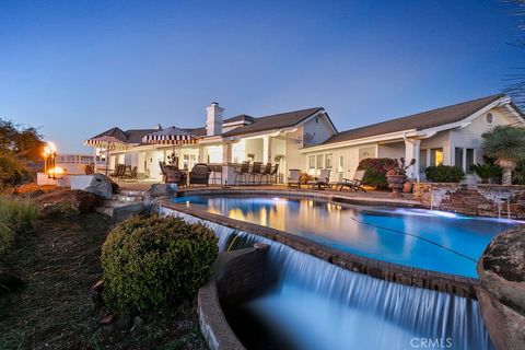 40075 Avenida La Cresta Murrieta CA 92562
