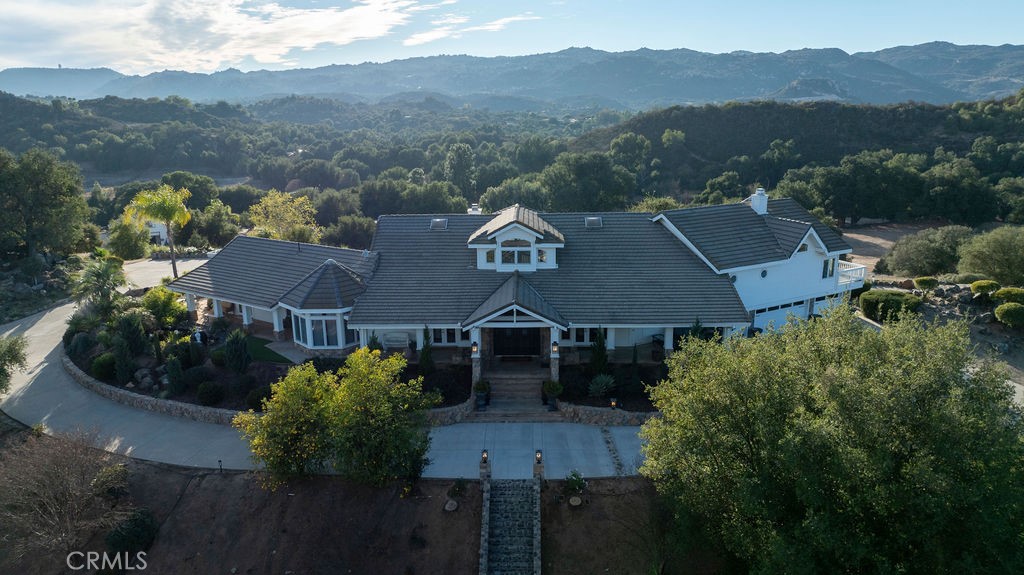 40075 Avenida La Cresta