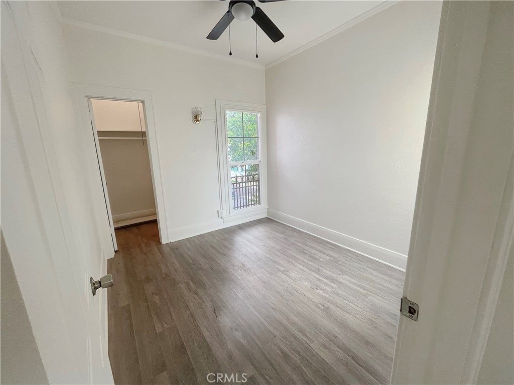listing image 130726729421731682382