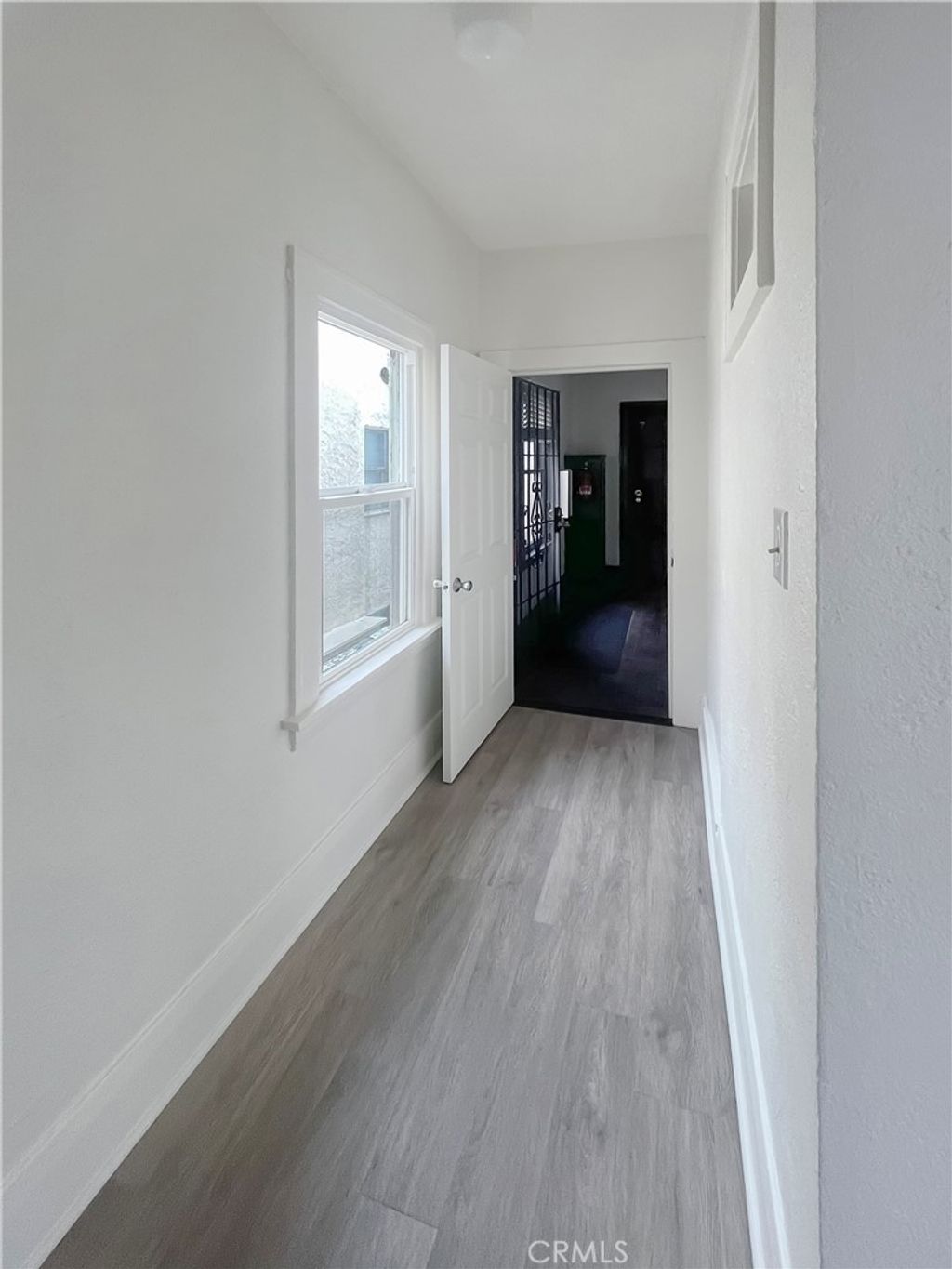 listing image 130726493636144886753