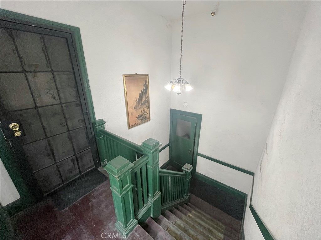 listing image 130729224501358280294