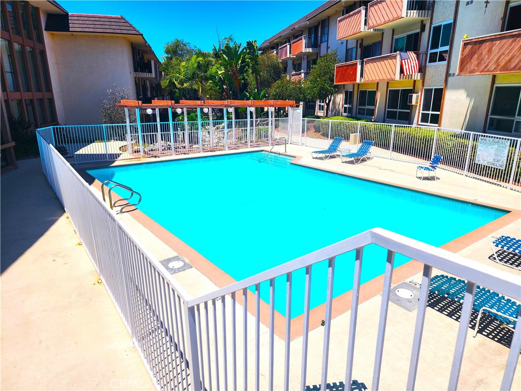 5585 Pacific Coast Highway 114