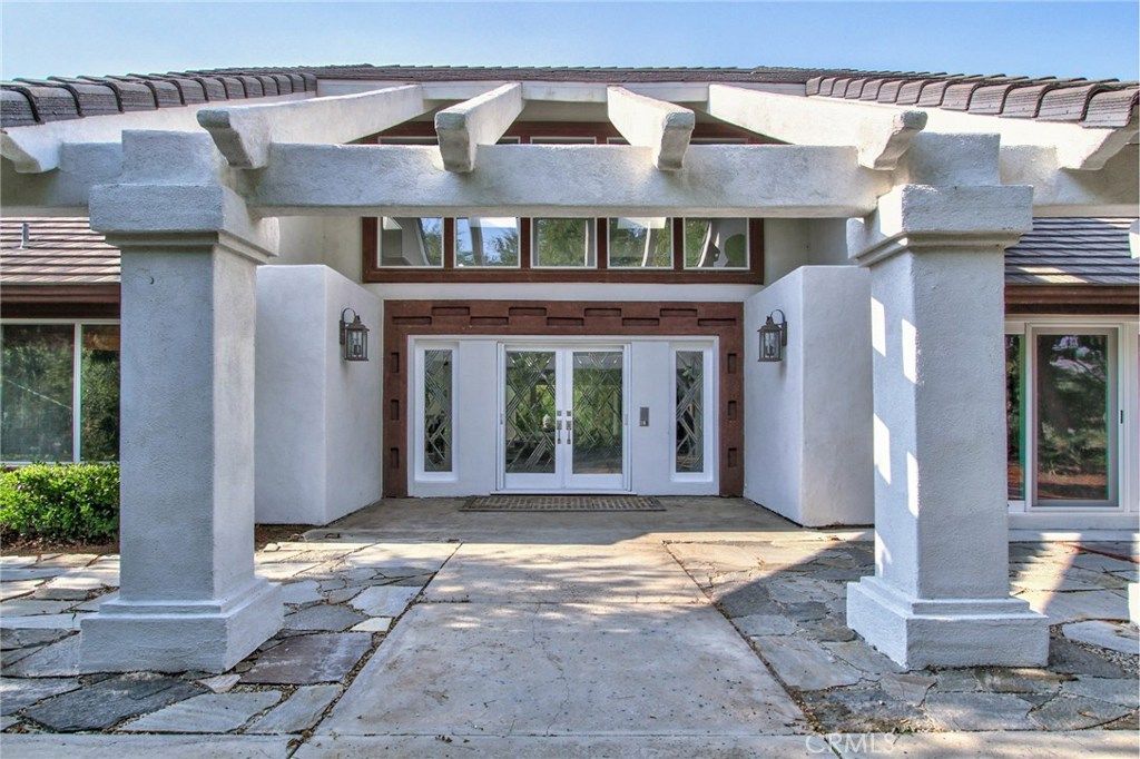 listing image 130729957488335575415