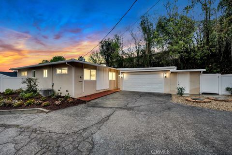 22476 Cass Avenue Woodland Hills CA 91364