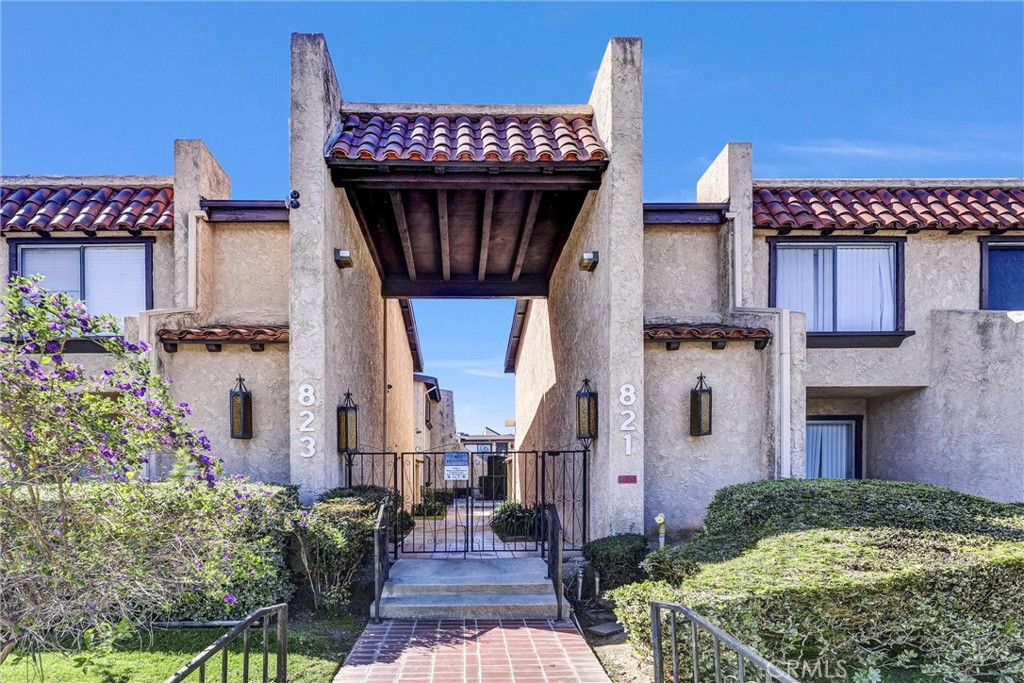 823 S Chapel Avenue 24