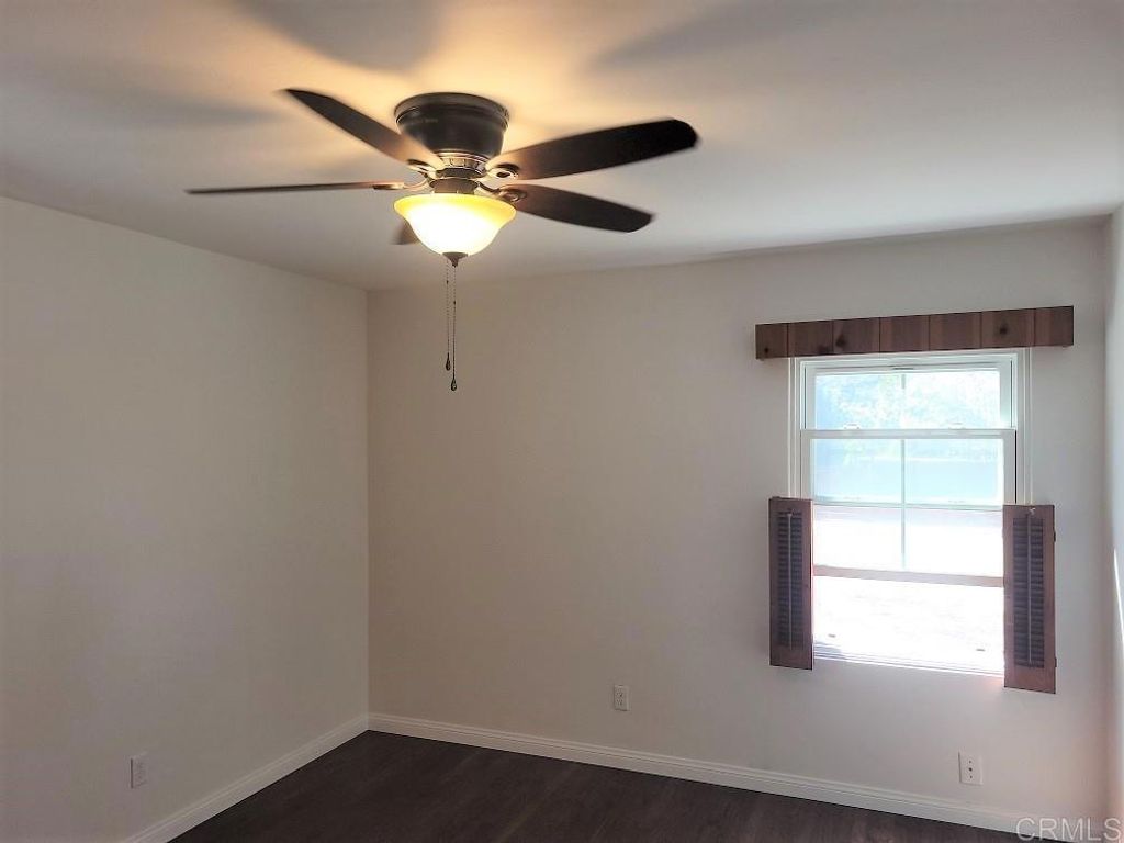 listing image 130722421924713511431