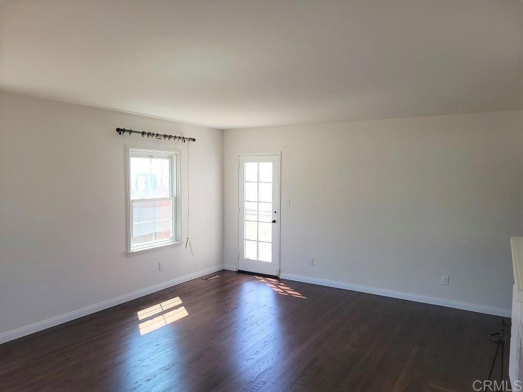 listing image 130724606528683171521
