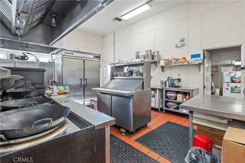 Banning, California 92220, United States, ,Commercial,Active,68407