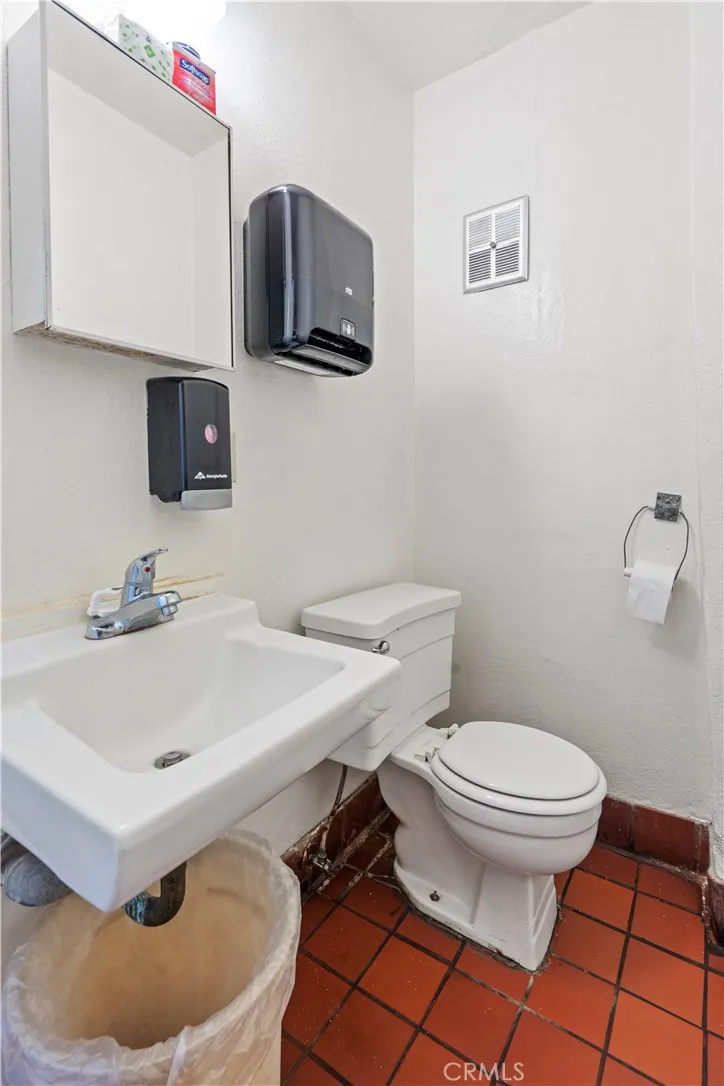 Banning, California 92220, United States, ,Commercial,Active,68407