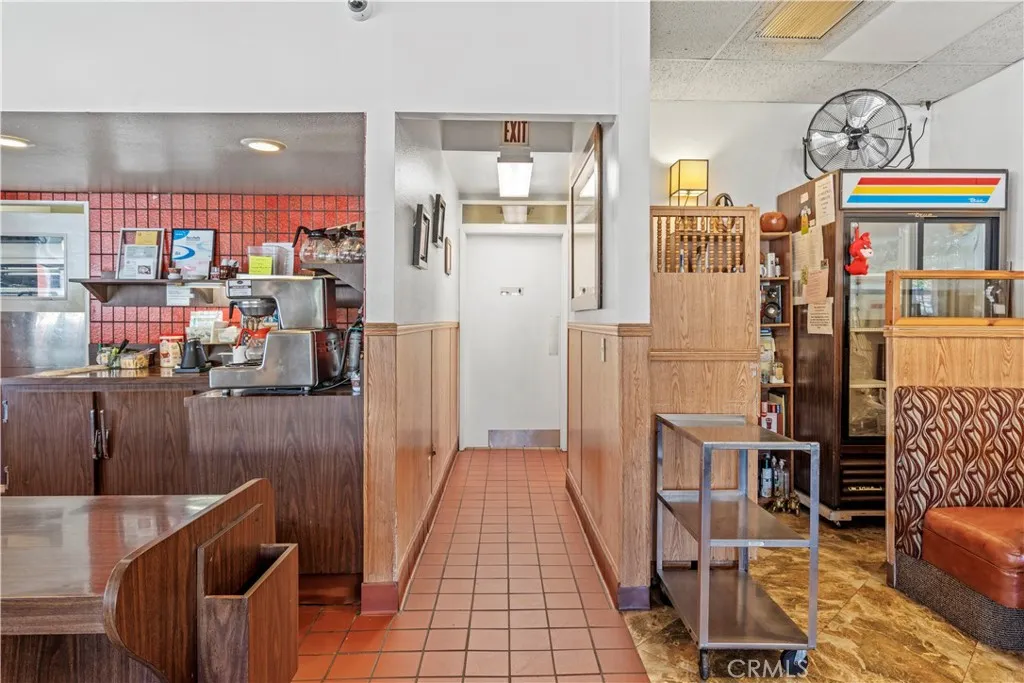 Banning, California 92220, United States, ,Commercial,Active,68407