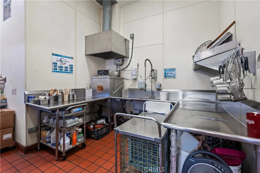 Banning, California 92220, United States, ,Commercial,Active,68407