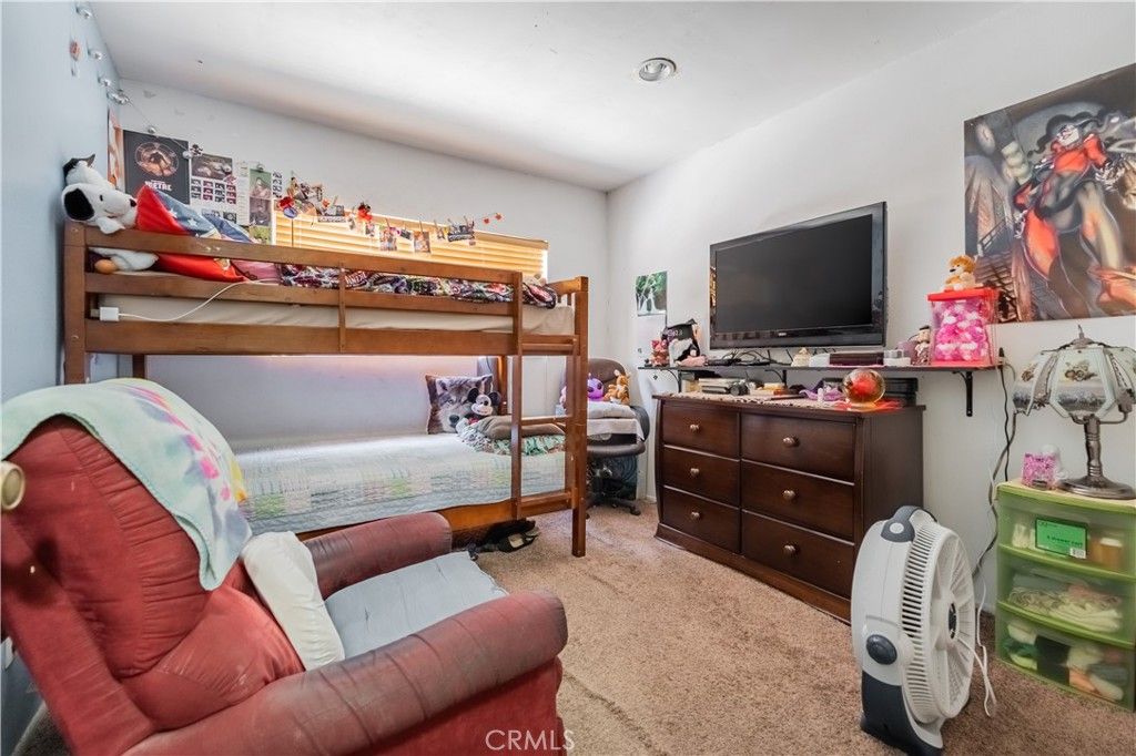 listing image 130728602213954221217