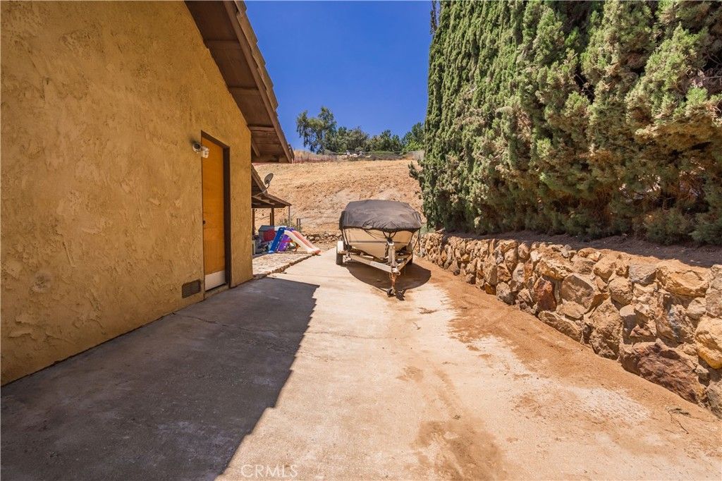 listing image 130723606369782660129