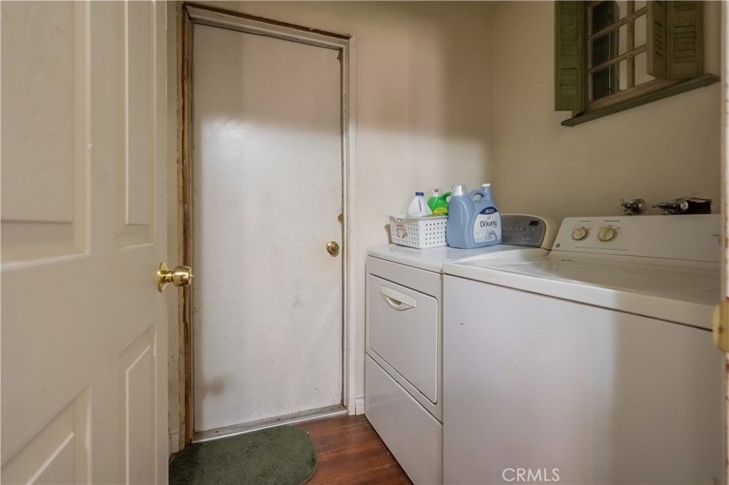 listing image 130725589608376211696