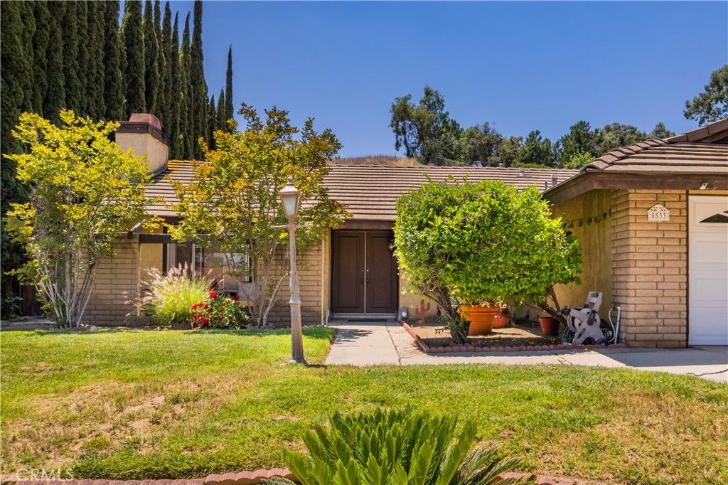 listing image 130724700898552445425
