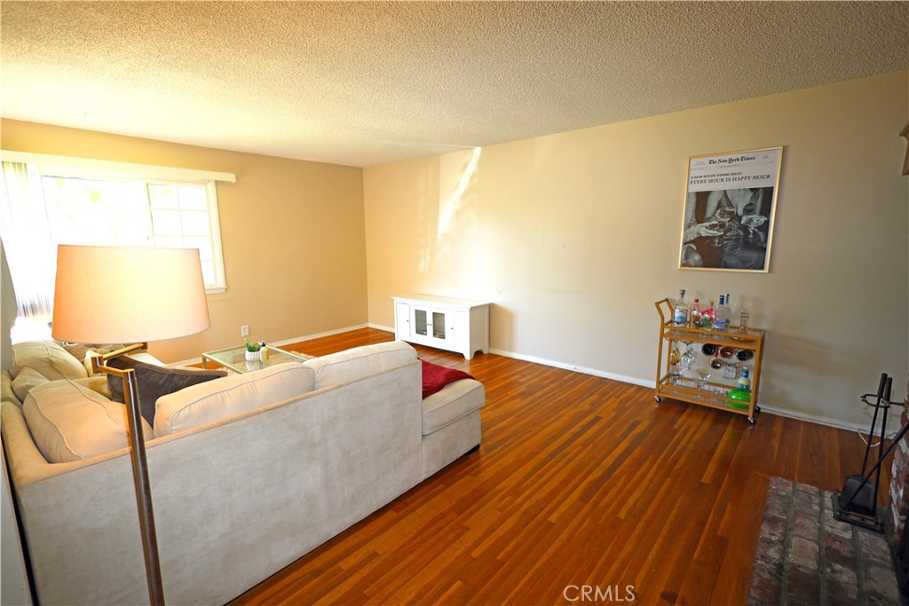 622 E Lomita Avenue