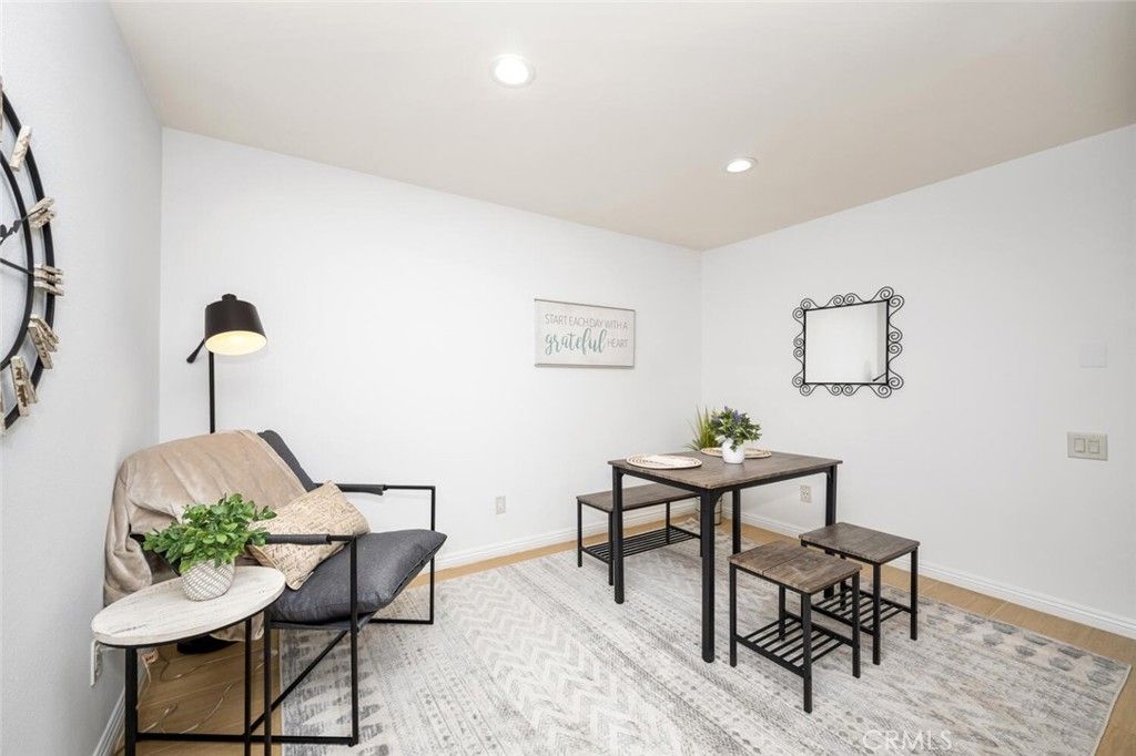 listing image 130722949142923289901