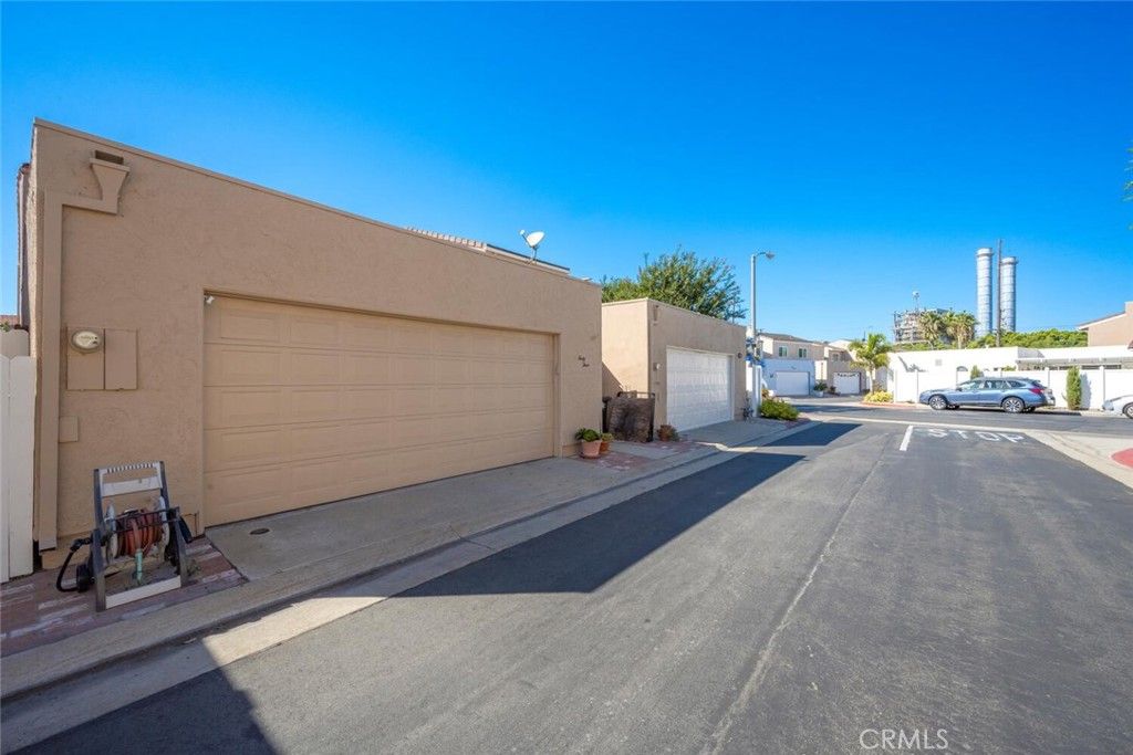 listing image 130726172833353057450