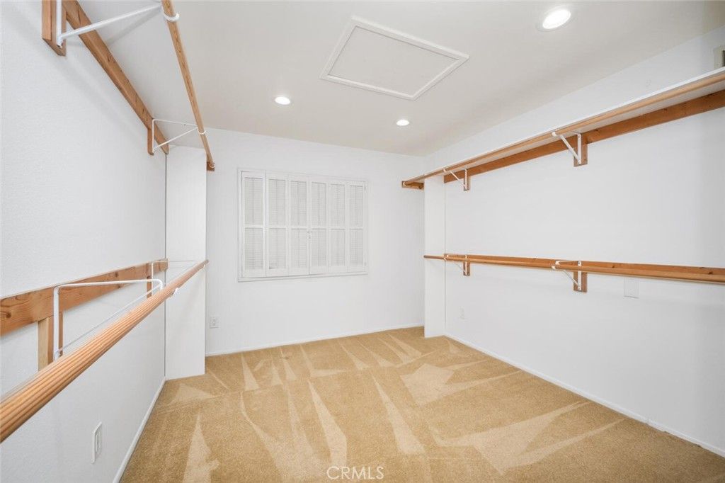 listing image 130727777061042159872