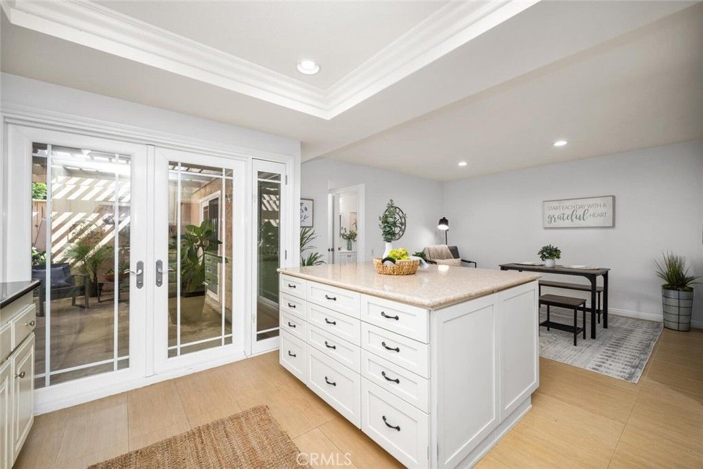 listing image 130727671257573719976