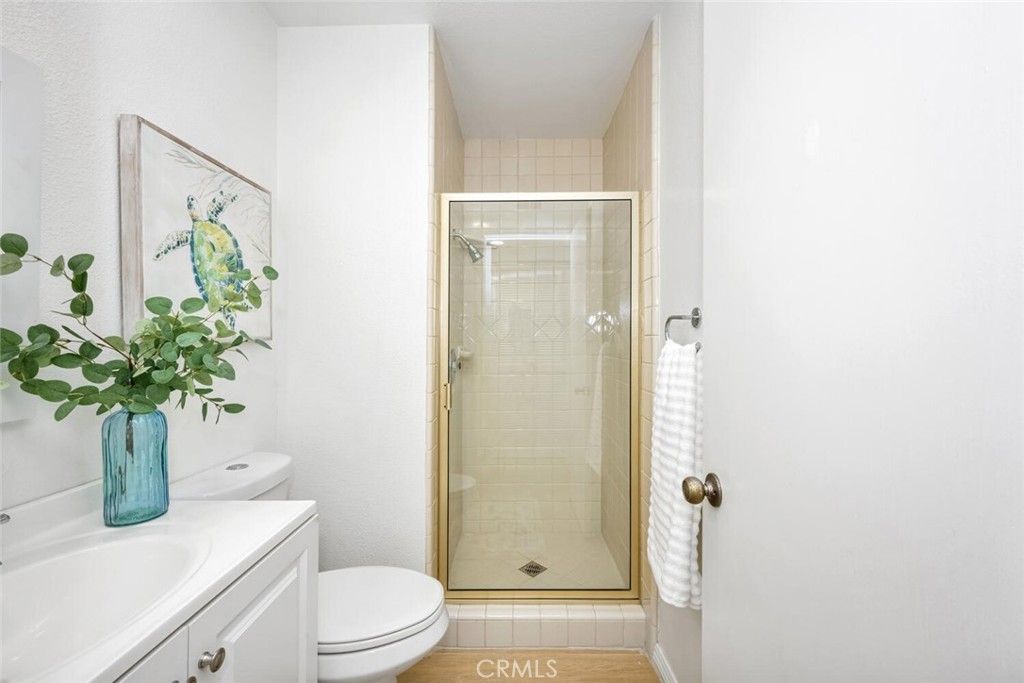 listing image 130727524240354456270