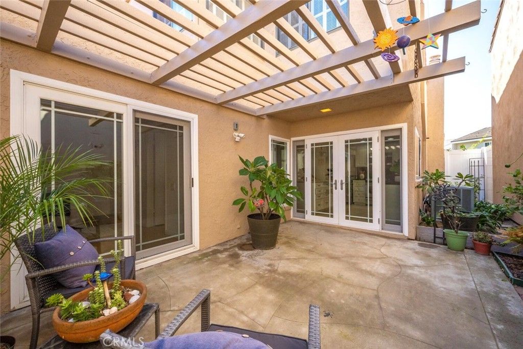 listing image 130725647918082652213