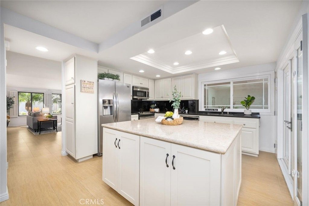 listing image 130726891052259452152