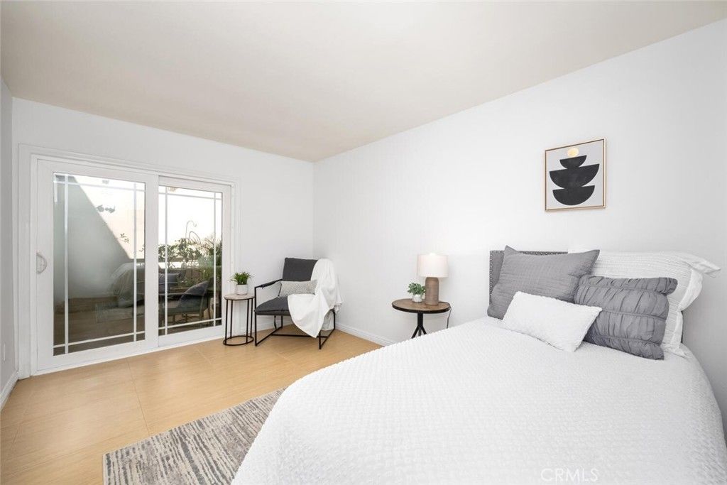 listing image 130724940032328886024