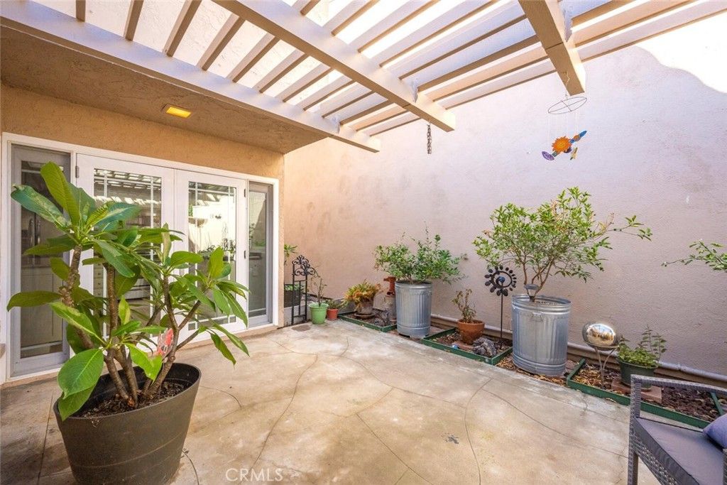 listing image 130729690093498912810