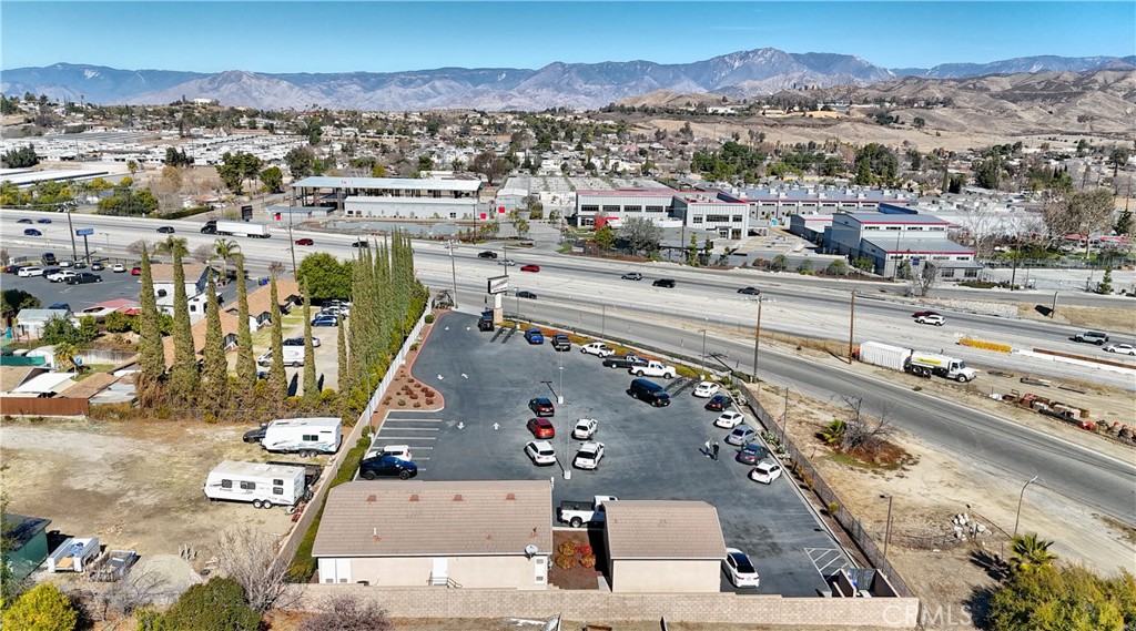 32007 Outer Highway 10