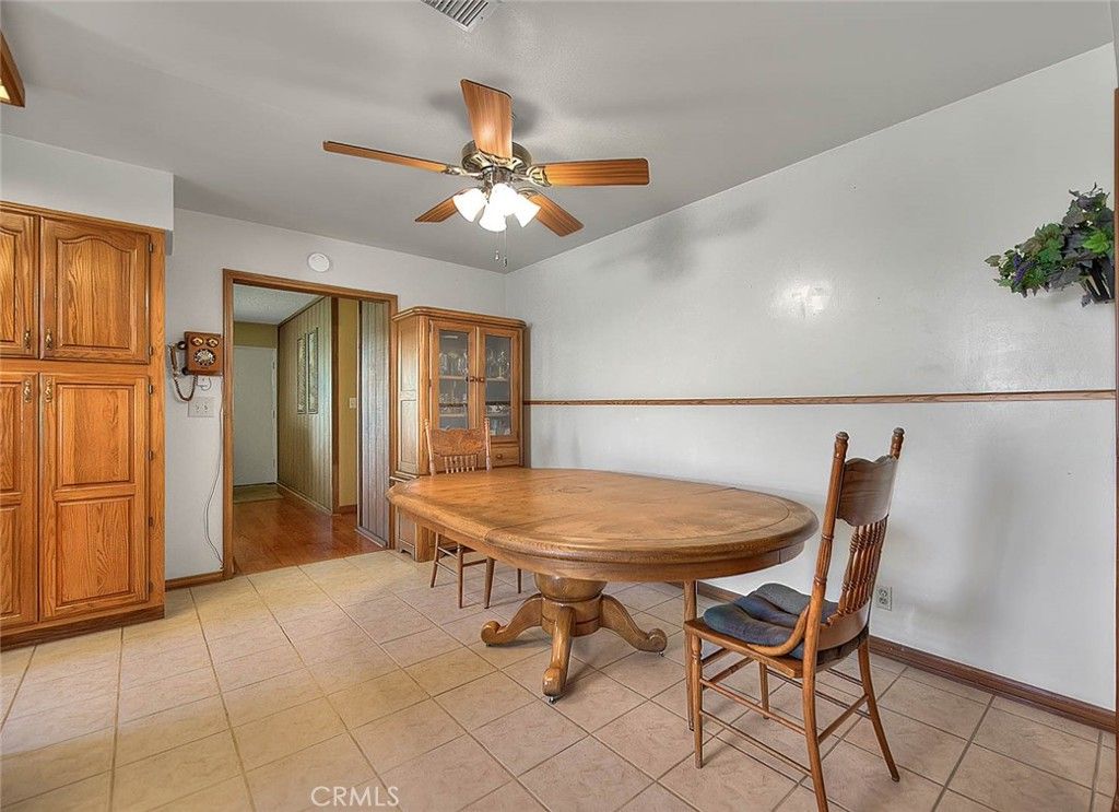 listing image 130727579600184530223