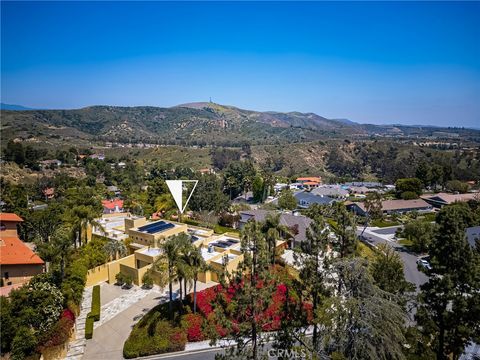 A home in North Tustin