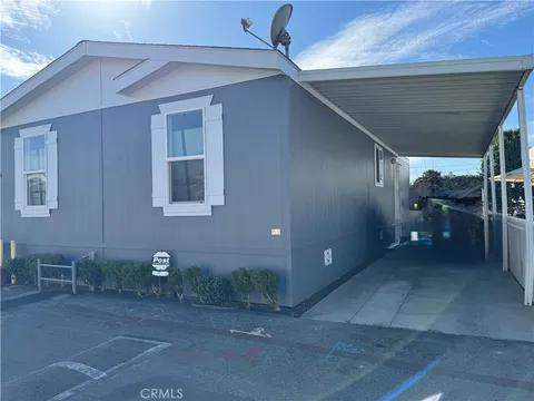 7560 Woodman Place Unit 4, Van Nuys, CA 91405 - MLS#: SR25030442