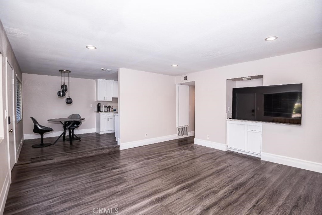 1000 Central Avenue 19