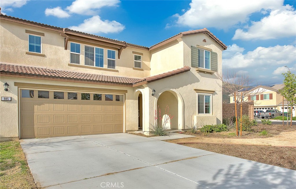 885 Canopy Ln
