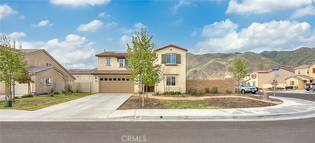 885 Canopy Ln