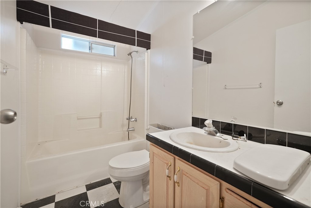 22540 Markham