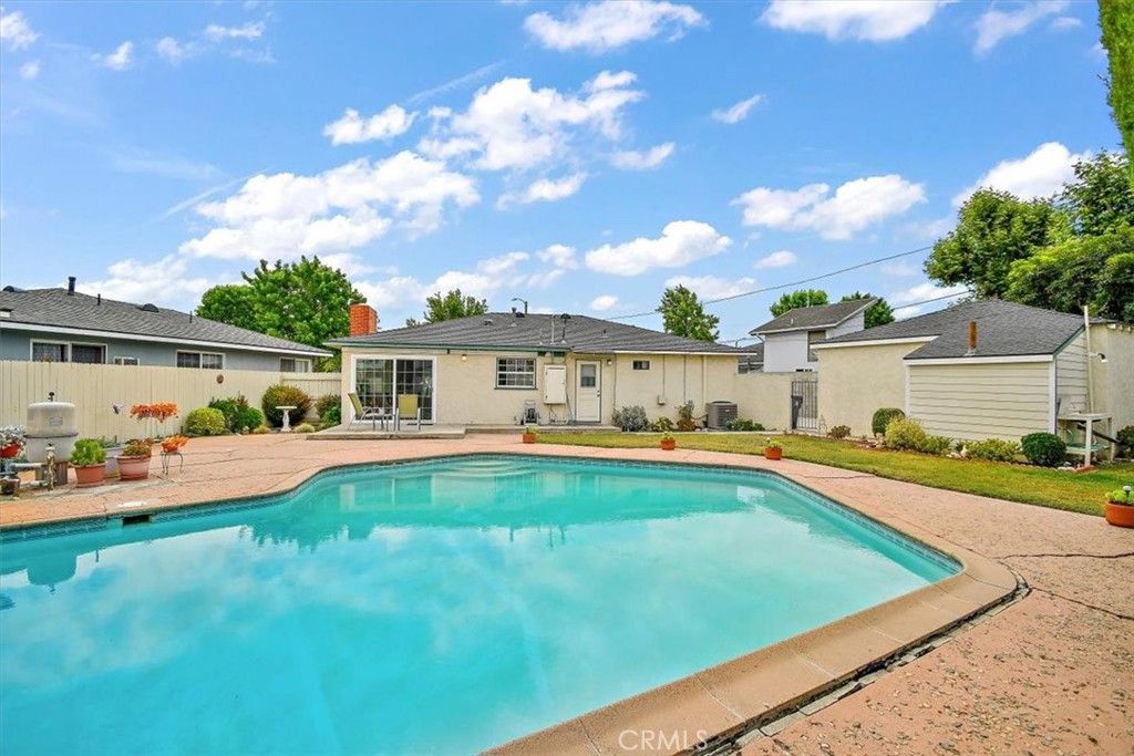 listing image 130723563916858636798
