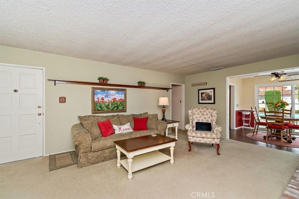 listing image 130720015742723481263