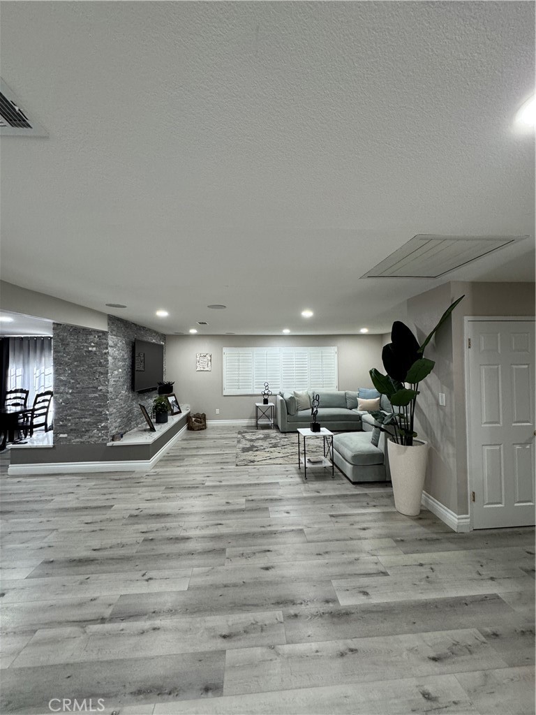 Corona, California, 92882, United States, ,3 BathroomsBathrooms,Residential,Active,1726827