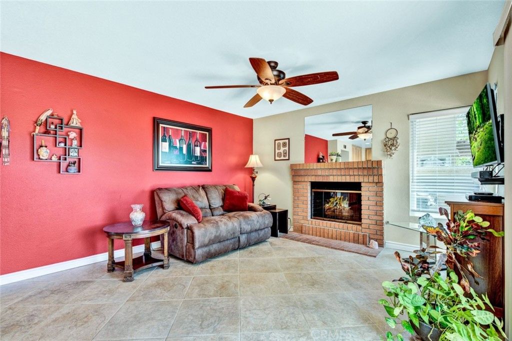 listing image 130725840470639333681