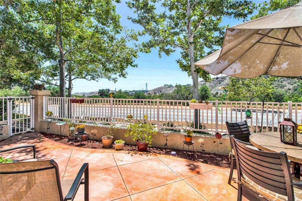 listing image 130720586742463649312