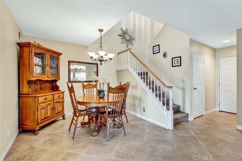 listing image 130720926320644372820