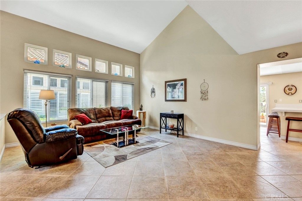 listing image 130723750342386048744