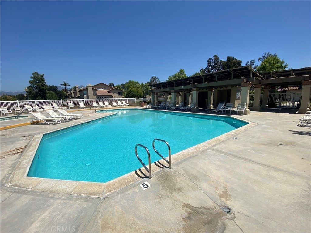 listing image 130727224311705847783